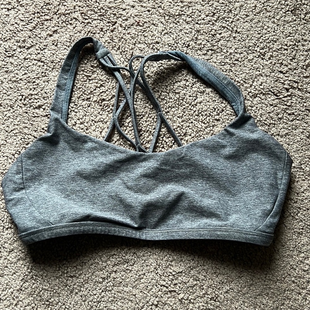 Lululemon free to be bra